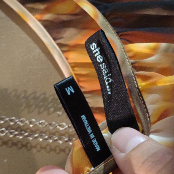 Cute sheer top MD - Picture 7 of 7